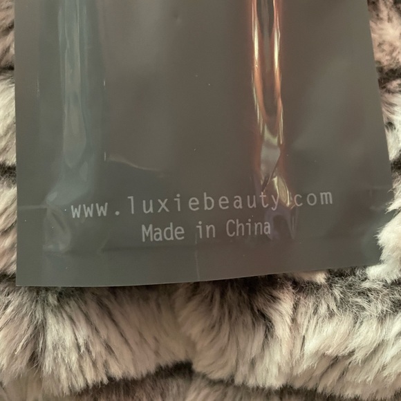 ⭐️⭐️FREE WITH ANY PURCHASE. JUST ADD TO BUNDLE. ⭐️⭐️ - Picture 2 of 2